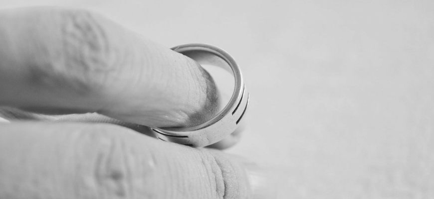 Как оформить развод, если один из супругов хочет сохранить брак? Инструкция юриста - 1