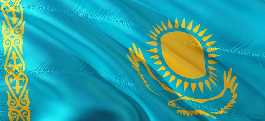 Cредняя зарплата в Казахстане в 2021-2022 годах в рублях и тенге - 1